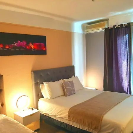 Le Petit Château - Hotel